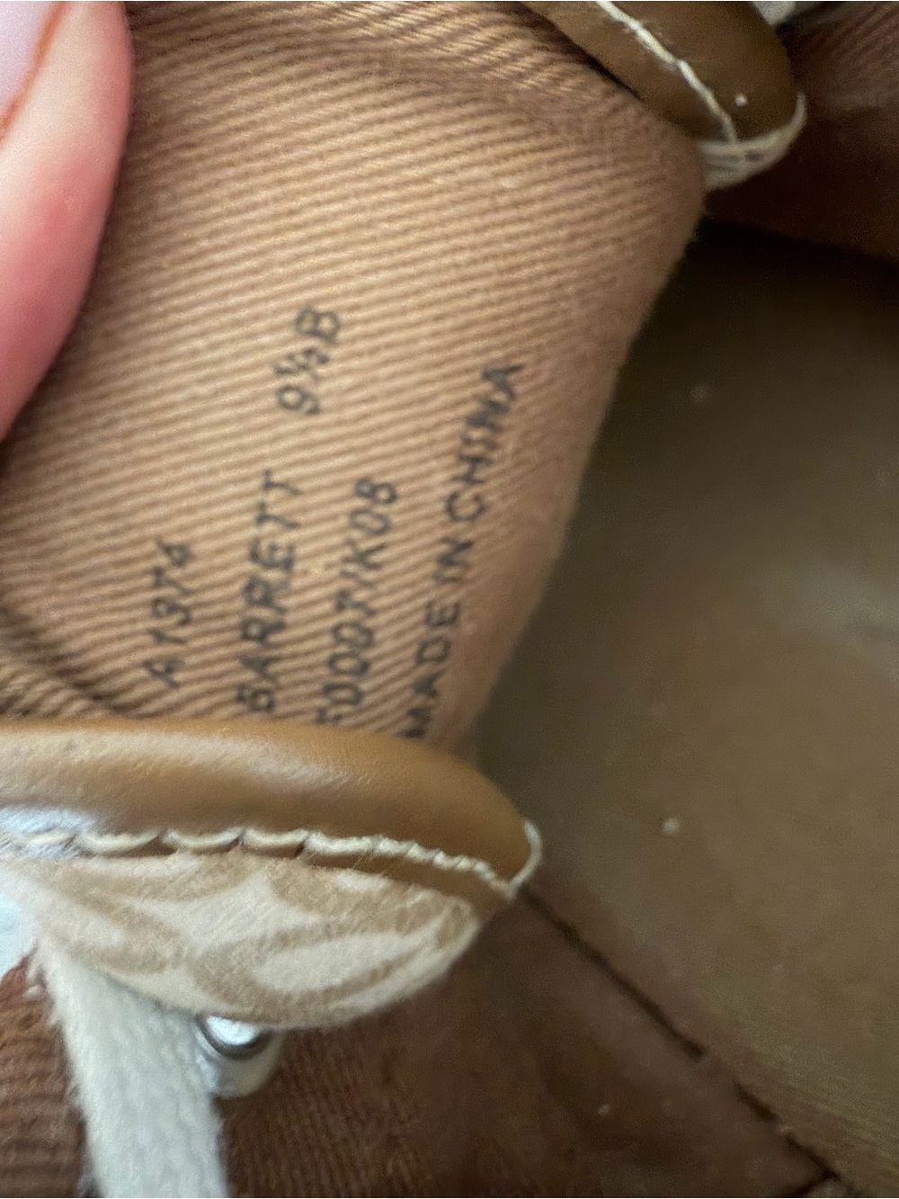 Coach woman’s Barrett vintage style logo lace up sneakers in a 9.5 - Picture 8 of 9